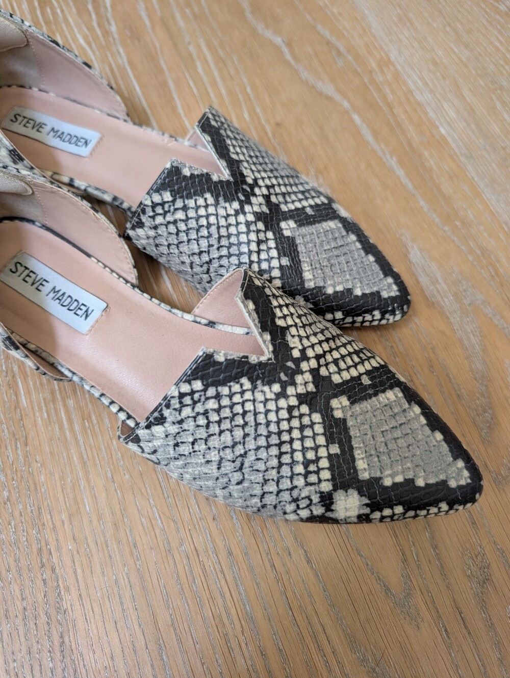 Steve Madden Darian snake skin flats - Picture 4 of 5